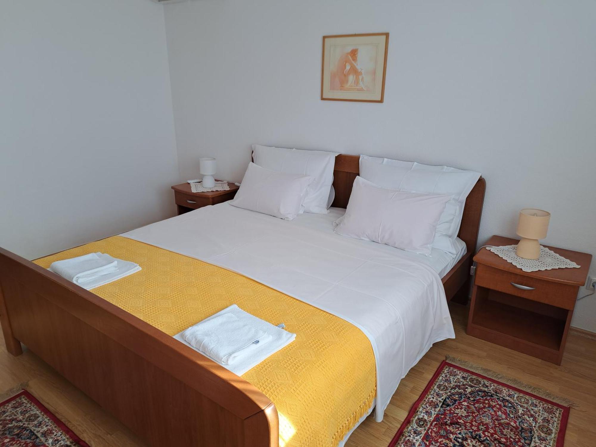 Apartments Pink House 波弗加纳 外观 照片