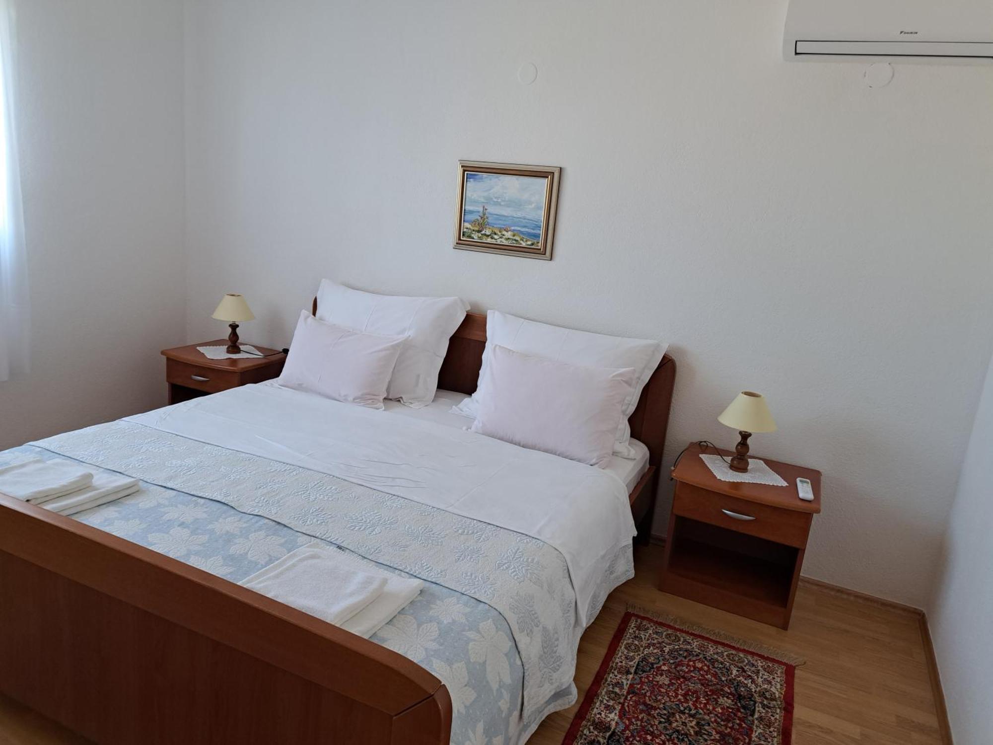 Apartments Pink House 波弗加纳 外观 照片