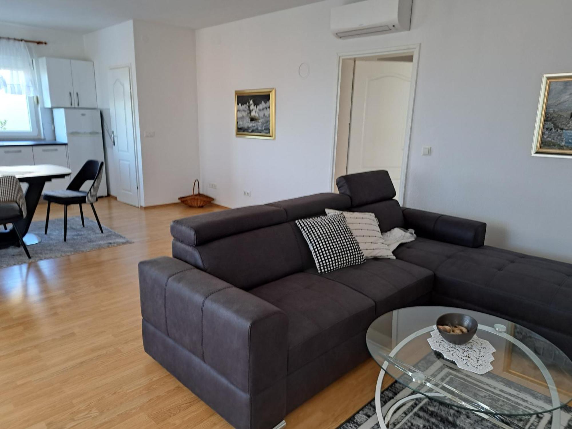 Apartments Pink House 波弗加纳 外观 照片