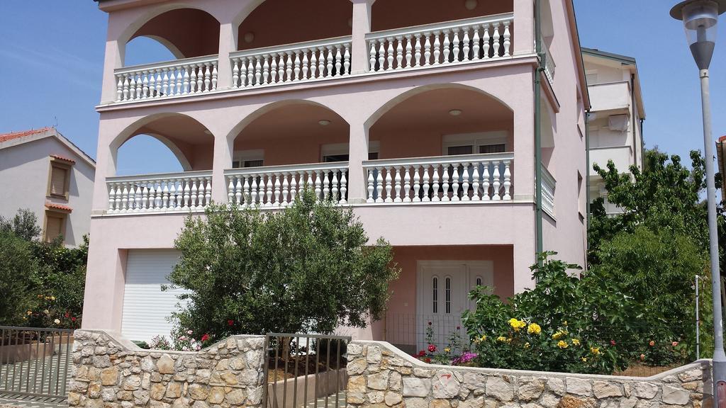 Apartments Pink House 波弗加纳 外观 照片